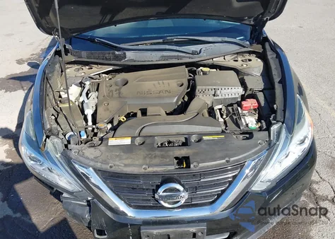 2018 Nissan Altima 2.5/S/Sv/Sl/Sr z USA, uszkodzony, nr VIN 1N4AL3AP1JC121909